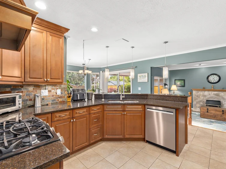 4863 209 Street, Langley, BC, V3A 8V4 - 10