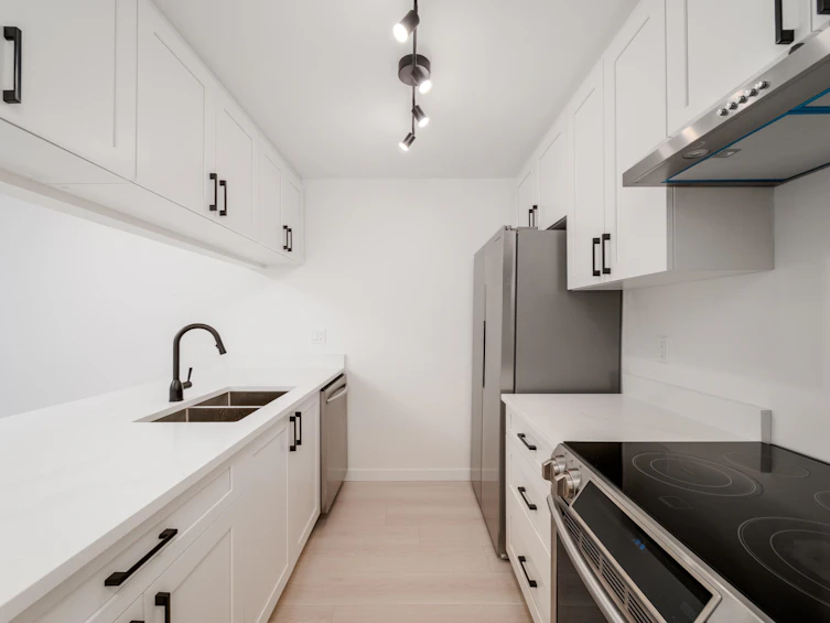 104-1147 Nelson Street, Vancouver, BC, V6E 1J3 - 7