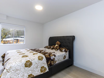 54-38185 Westway Avenue - 4
