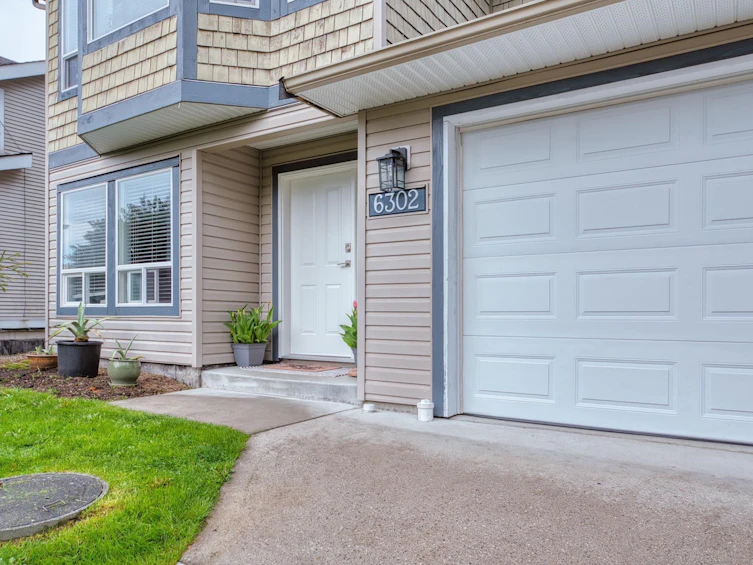 6302 Jasper Road, Sechelt, BC, V7Z 0R7 - 2