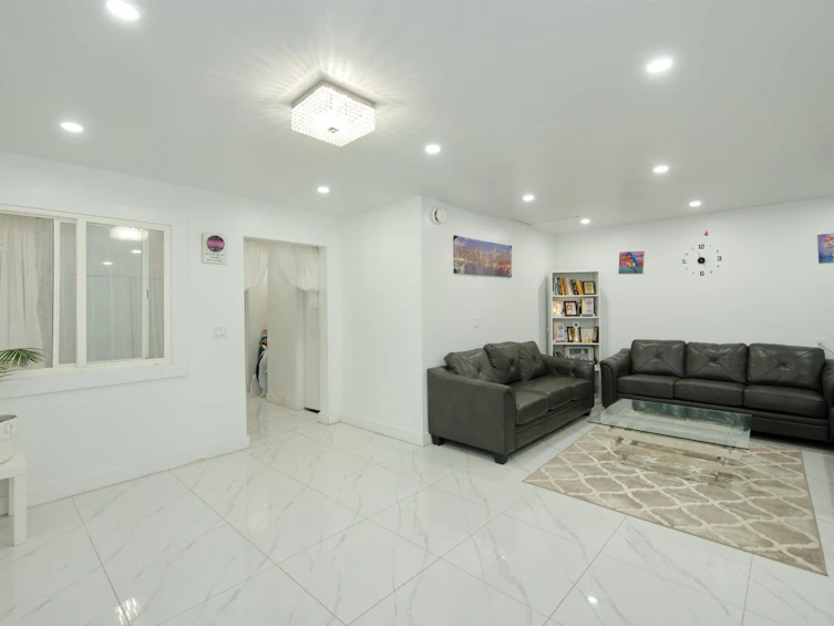 7681 125 Street, Surrey, BC, V3W 7W2 - 3