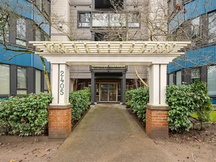 PH7-2405 Kamloops Street, Vancouver, BC, V5M 4V6 - 3