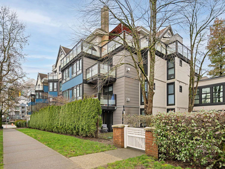 PH7-2405 Kamloops Street, Vancouver, BC, V5M 4V6 - 25