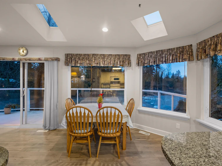 682 Seymour Boulevard, North Vancouver, BC, V7J 2J6 - 9
