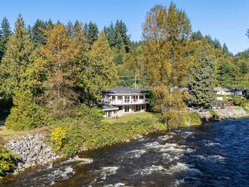 682 Seymour Boulevard, North Vancouver BC V7J 2J6
