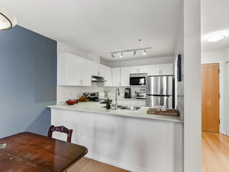320-1220 Lasalle Place, Coquitlam, BC, V3B 7L6 - 12