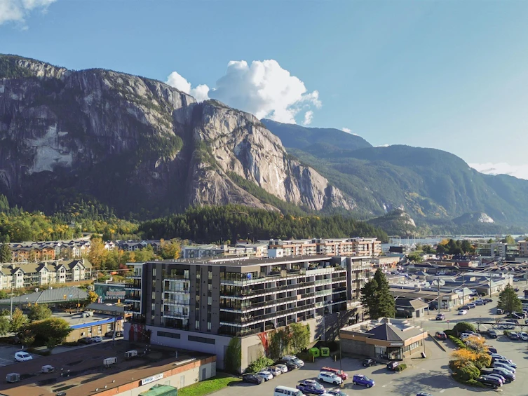 207-1365 Pemberton Avenue, Squamish, BC, V8B 1B7