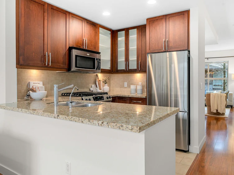 4-307 E 15th Street, North Vancouver, BC, V7L 2R6 - 11