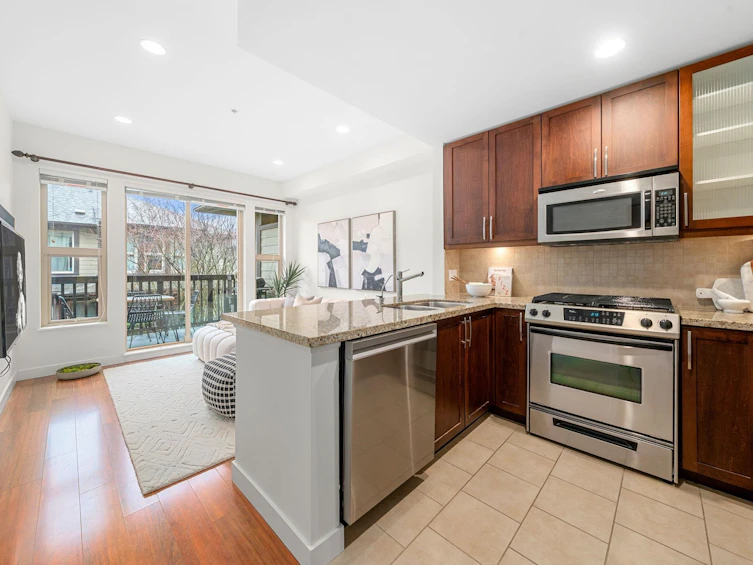 4-307 E 15th Street, North Vancouver, BC, V7L 2R6 - 7