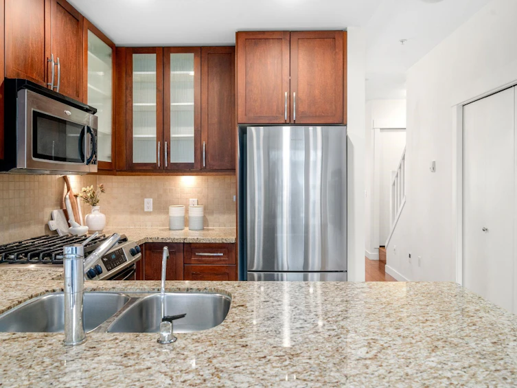 4-307 E 15th Street, North Vancouver, BC, V7L 2R6 - 13