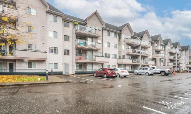 401-33738 King Road