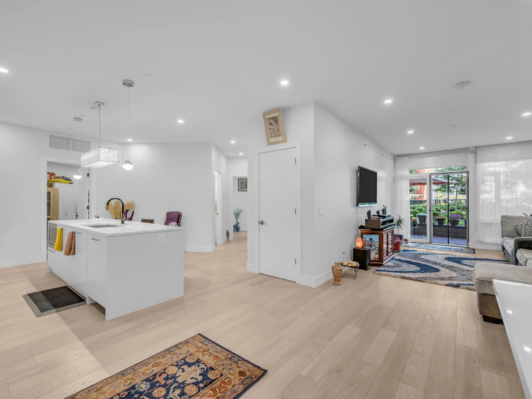 101-20416 Park Avenue, Langley, BC, V3A 0N2