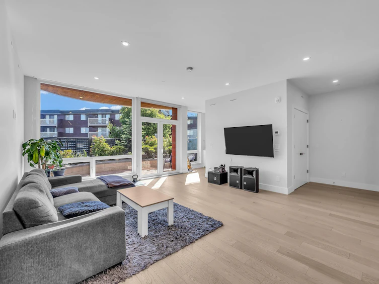 105-20416 Park Avenue, Langley, BC, V3A 0N2 - 2