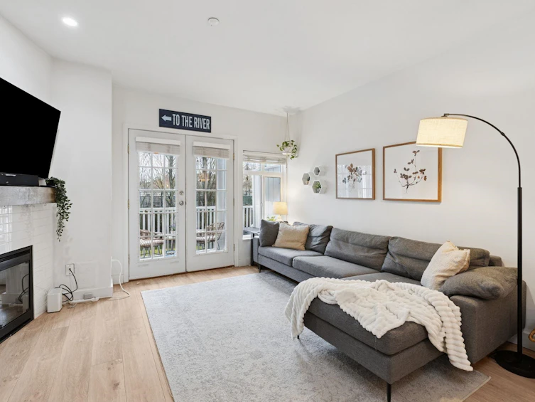 8528 Lighthouse Way, Vancouver, BC, V5S 4T6 - 2