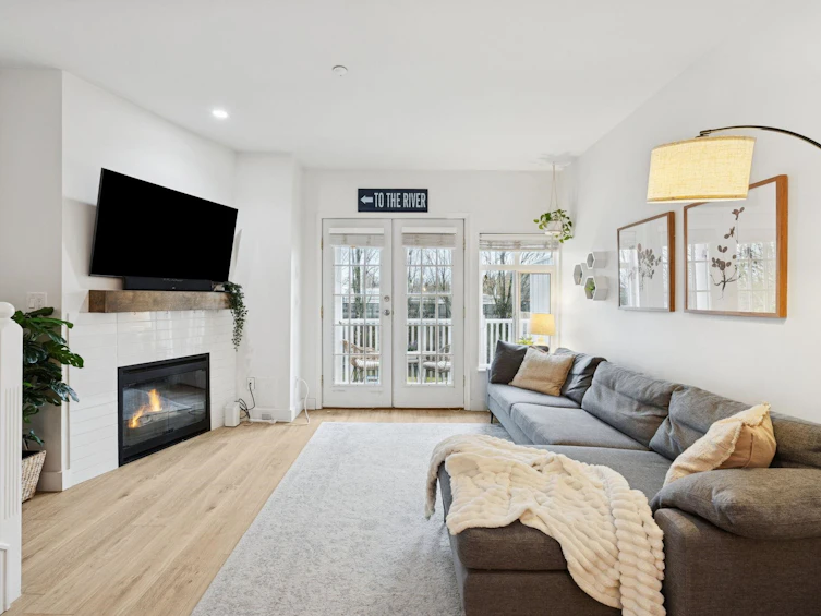 8528 Lighthouse Way, Vancouver, BC, V5S 4T6 - 3