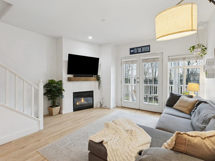 8528 Lighthouse Way, Vancouver, BC, V5S 4T6 - 4