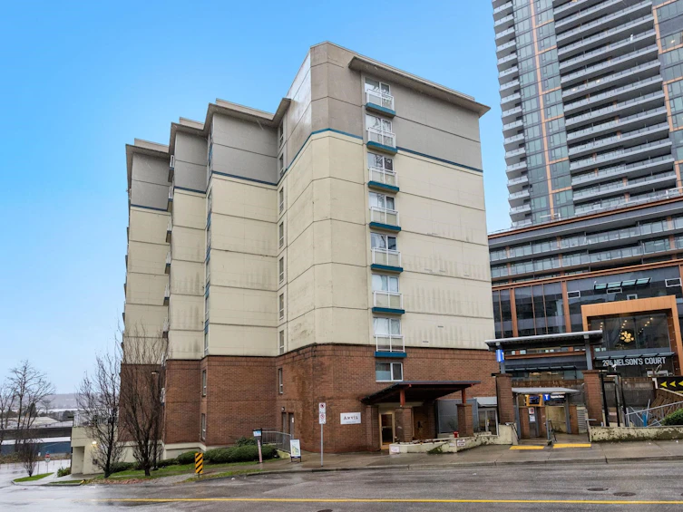 303-200 Keary Street, New Westminster, BC, V3L 0A6 - 35