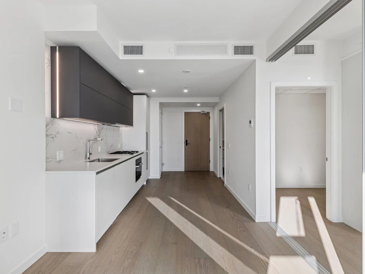 606-8415 Granville Street, Vancouver, BC, V6P 0M2 - 7