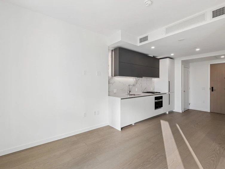 606-8415 Granville Street, Vancouver, BC, V6P 0M2 - 6