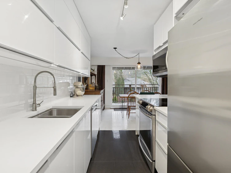 402-555 W 28th Street, North Vancouver, BC, V7N 2J7 - 14