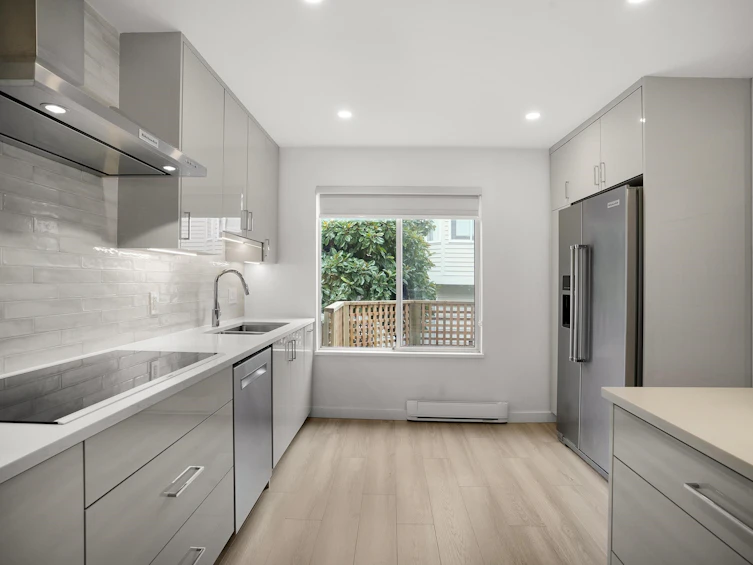 16-838 Tobruck Avenue, North Vancouver, BC, V7P 1V9 - 9