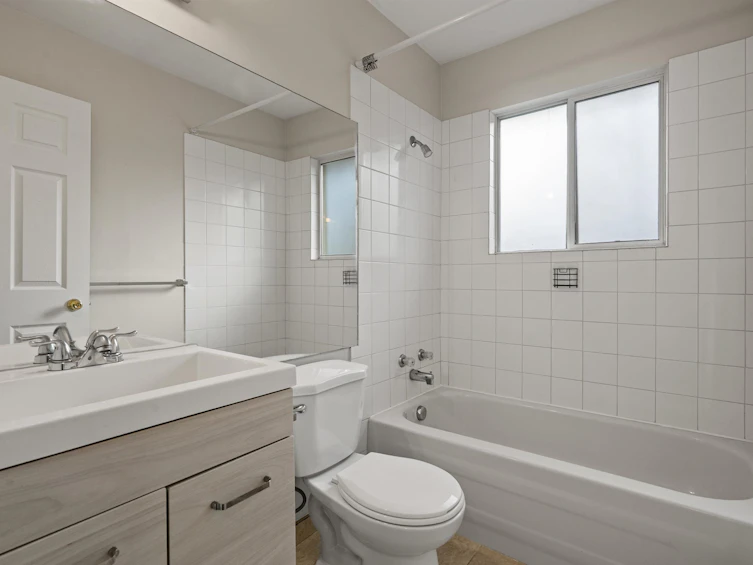 305-33839 Marshall Road, Abbotsford, BC, V2S 1L6 - 13
