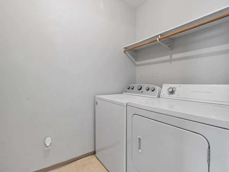 305-33839 Marshall Road, Abbotsford, BC, V2S 1L6 - 21