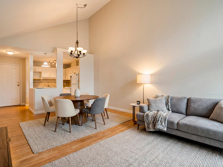 305-33839 Marshall Road, Abbotsford, BC, V2S 1L6 - 33