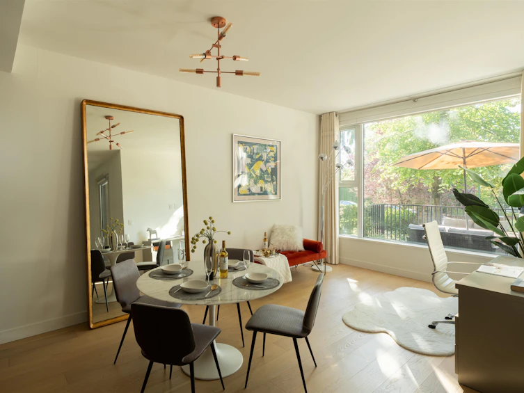 1577 W 57th Avenue, Vancouver, BC, V6P 0H7 - 8