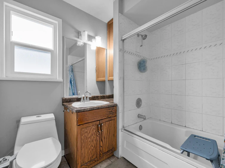 13532 64 Avenue, Surrey, BC, V3W 1Y3 - 13