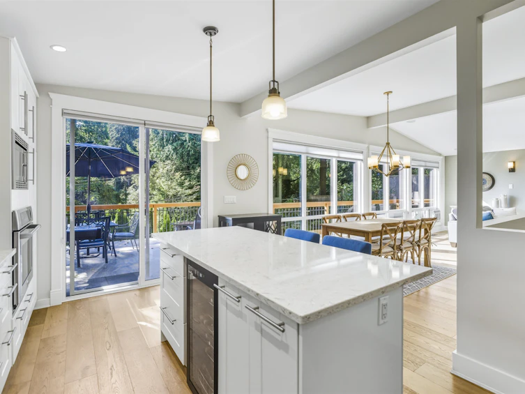884 Wellington Drive, North Vancouver, BC, V7K 1K7 - 12