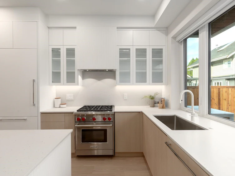1-7 E 23rd Avenue, Vancouver, BC, V5V 1W8 - 6
