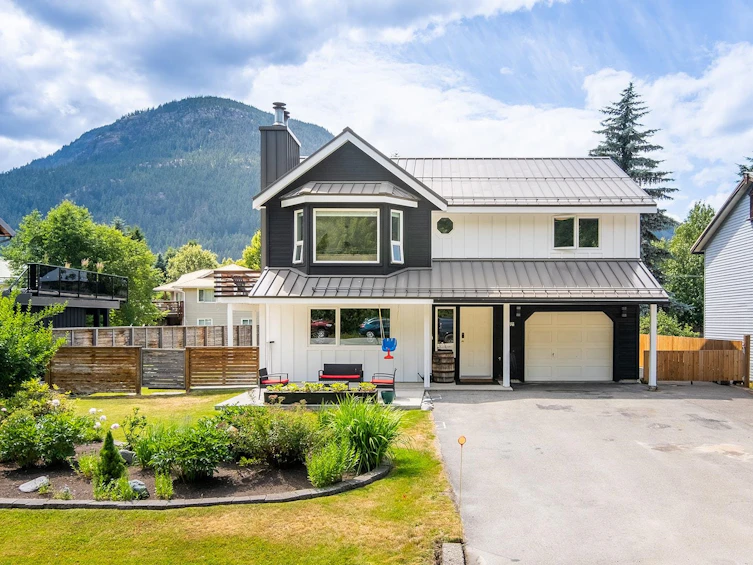 7403 Harrow Road, Pemberton, BC, V0N 2L0 - 27