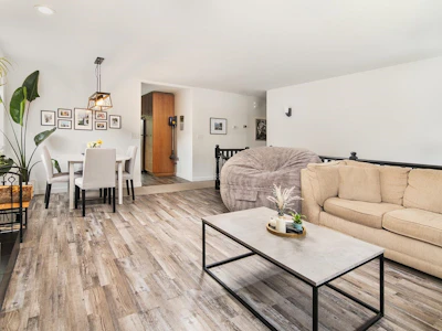 7403 Harrow Road - 4