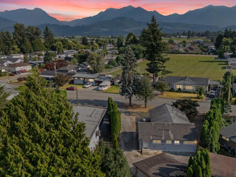 46169 Brooks Avenue, Chilliwack, BC, V2P 1C2