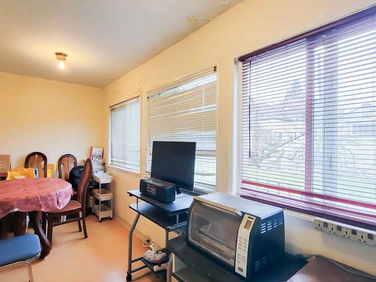 8245 Selkirk Street, Vancouver, BC, V6P 4H8 - 12