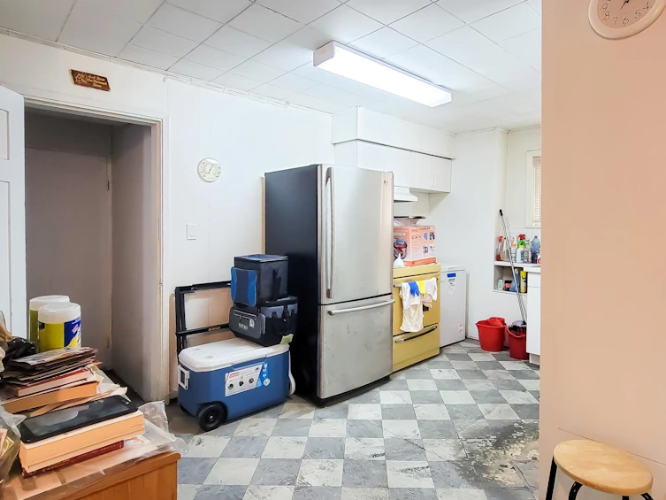 8245 Selkirk Street, Vancouver, BC, V6P 4H8 - 28