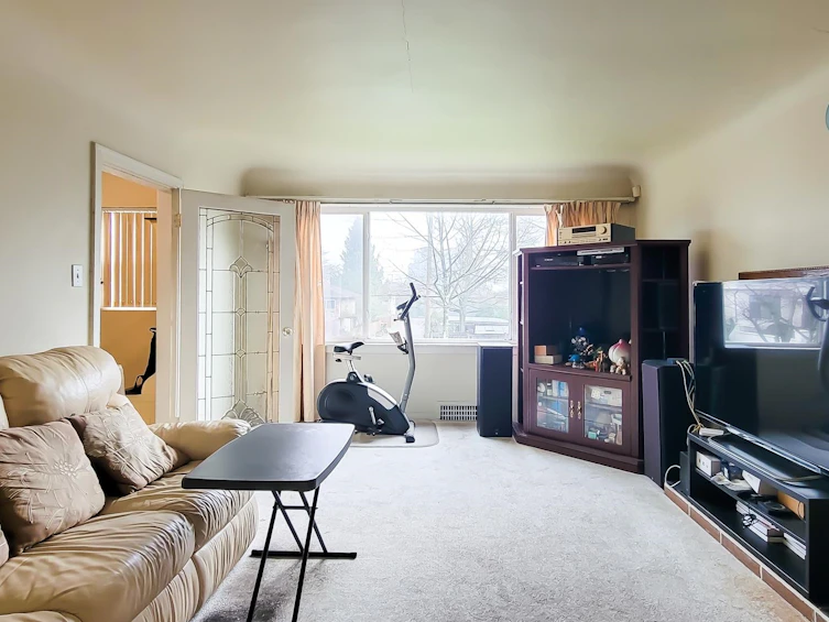 8245 Selkirk Street, Vancouver, BC, V6P 4H8 - 5