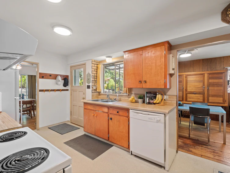 2239 Windridge Drive, North Vancouver, BC, V7H 1B6 - 8
