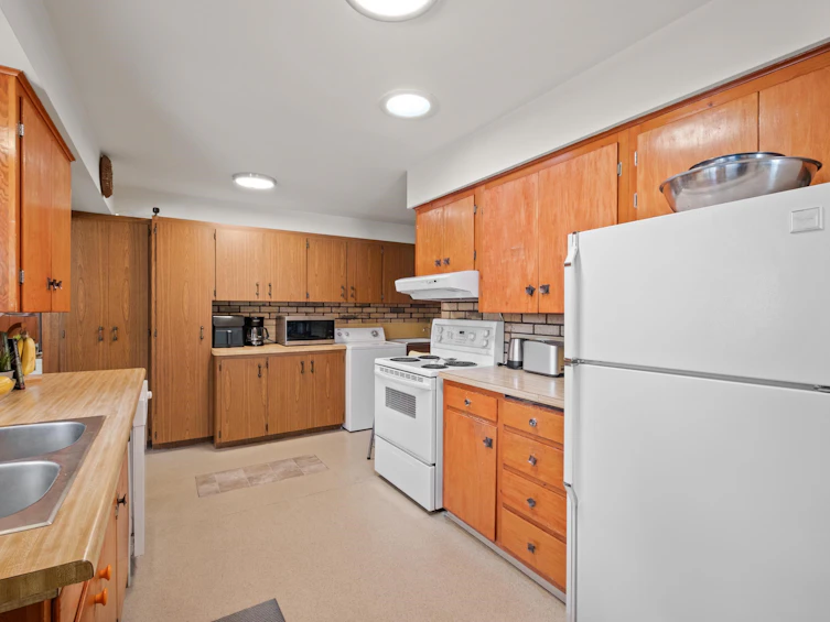 2239 Windridge Drive, North Vancouver, BC, V7H 1B6 - 6