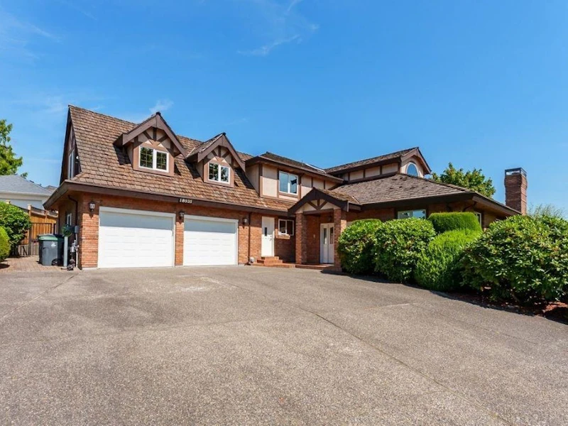 18935 57th Avenue, Surrey BC V3S 7M4