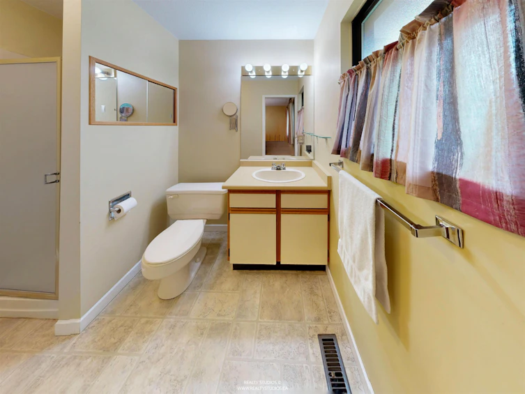 2310 Magnussen Place, North Vancouver, BC, V7J 3R6 - 32