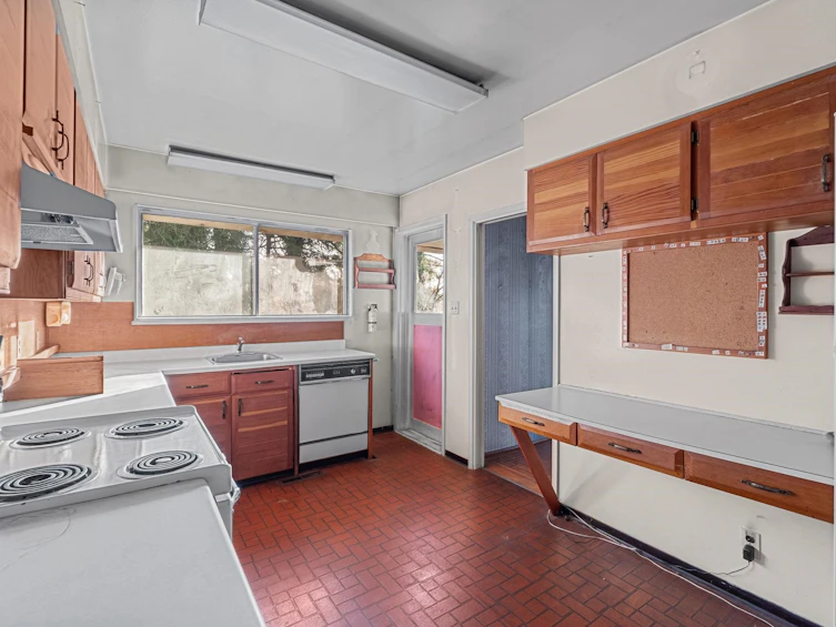 885 Porter Street, Coquitlam, BC, V3J 5B9 - 7