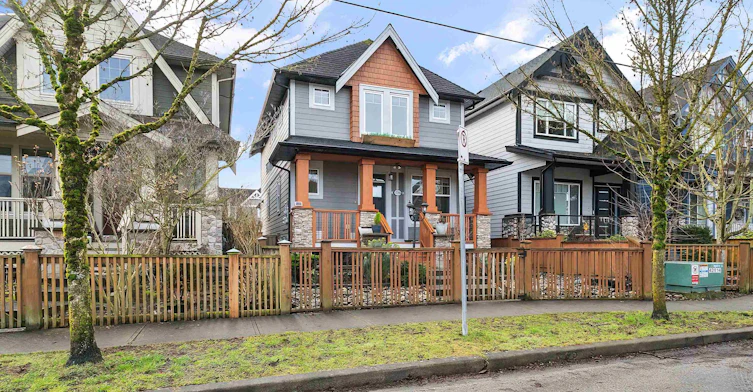 17394 2 Avenue, Surrey, BC, V3Z 9P9