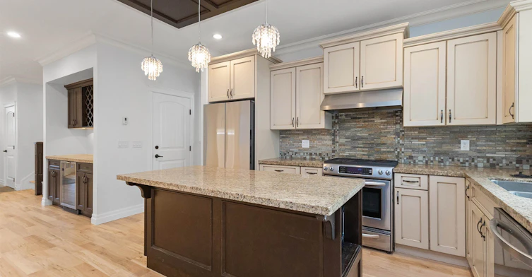 17394 2 Avenue, Surrey, BC, V3Z 9P9 - 9