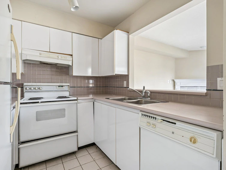 304-1989 W 1st Avenue, Vancouver, BC, V6J 1G7 - 13