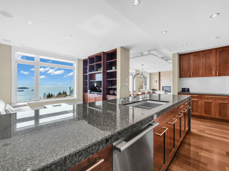102-2575 Garden Court, West Vancouver, BC, V7S 0A2 - 19