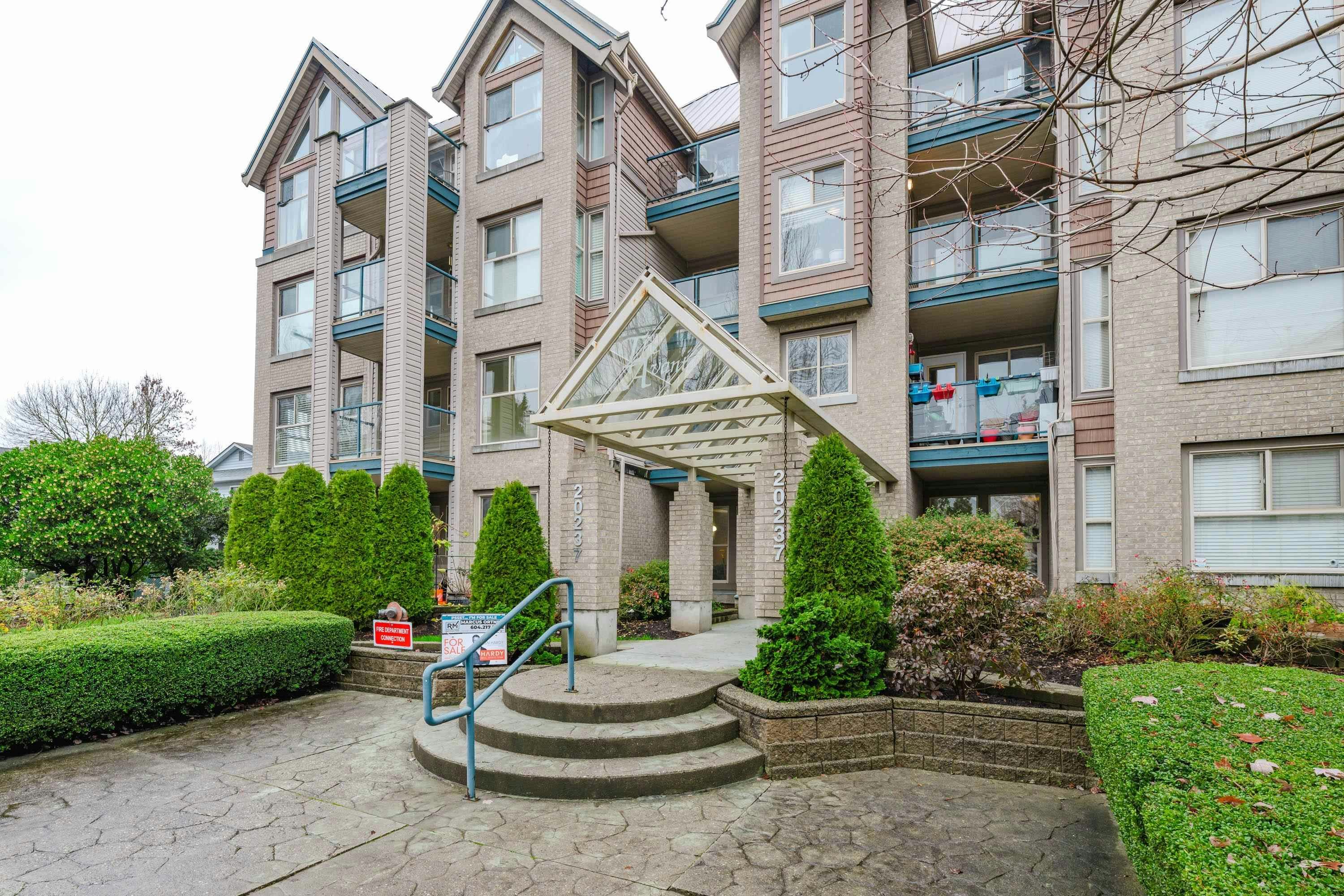 107-20237 54 Avenue, Langley, BC, V3A 3W2