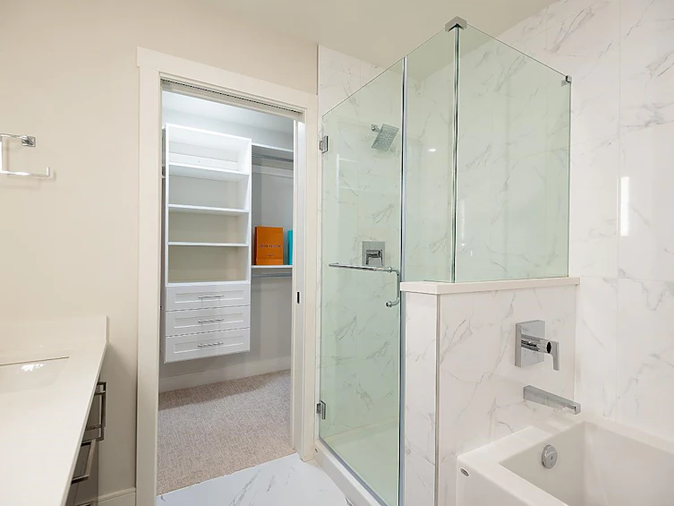 207-1633 Tatlow Avenue, North Vancouver, BC, V7P 1V3 - 32