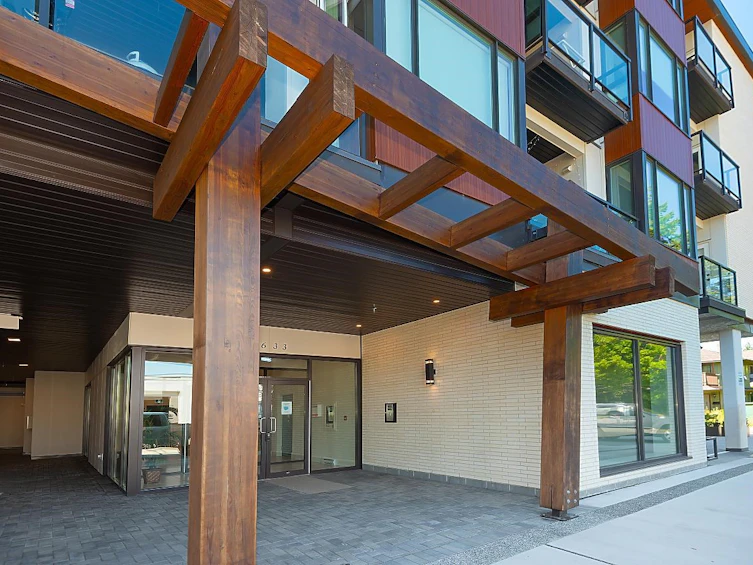 207-1633 Tatlow Avenue, North Vancouver, BC, V7P 1V3 - 2